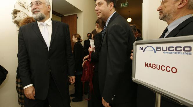 varujan vosganian traian basescu a vorbit protocolar despre gaz france nabucco este o problema mult mai complexa