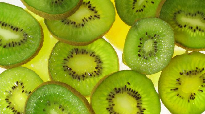 icirc n top kiwi bate portocalele si bananele