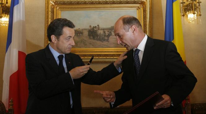 sarkozy si stiloul de la bucuresti
