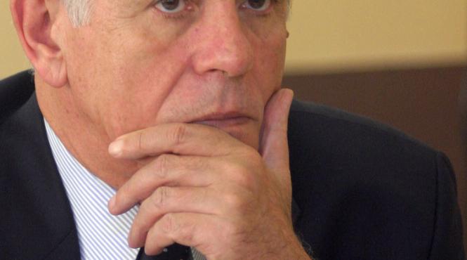 tariceanu si a carpit guvernul