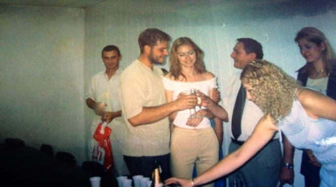 ping pong cu dosarul punct si de la capat