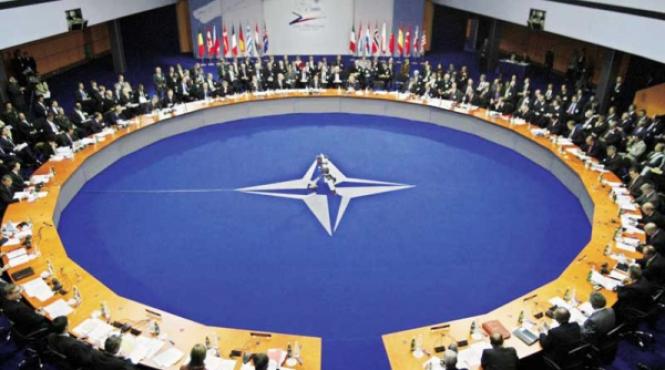 summitul nato prin ochii afp bucurestiul sub asediu