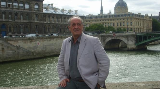 sa ne cunoastem scriitorii un romancier care scrie istorie