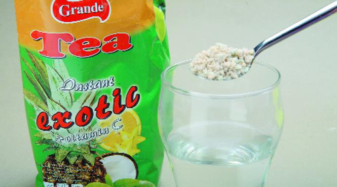 ceai facut din arome sintetice