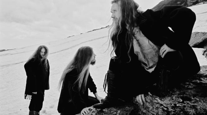 negura bunget show in suburbia