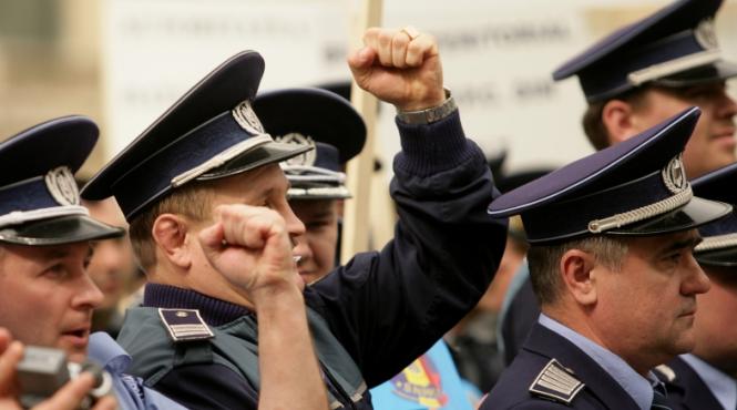 lui cioaca nu i se poate interzice mutarea