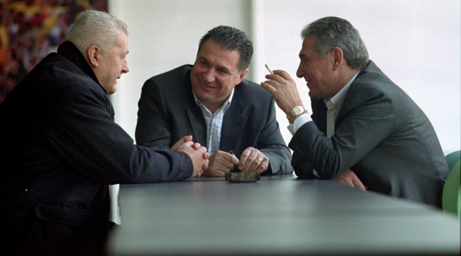 clubul ia sireturile impresarii ghetele de aur