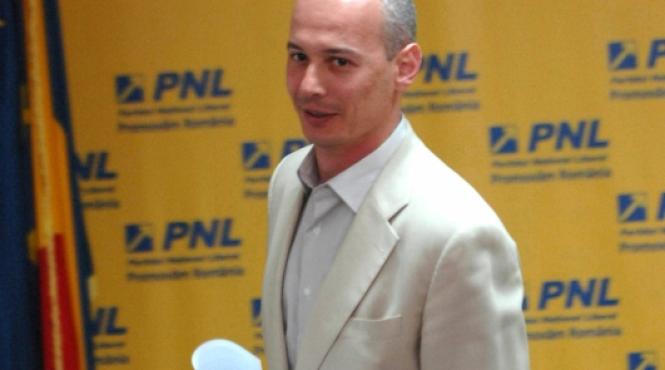 liberalii l ar ajuta pe oprescu