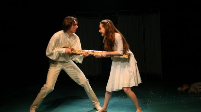 absolventii de teatru premiati