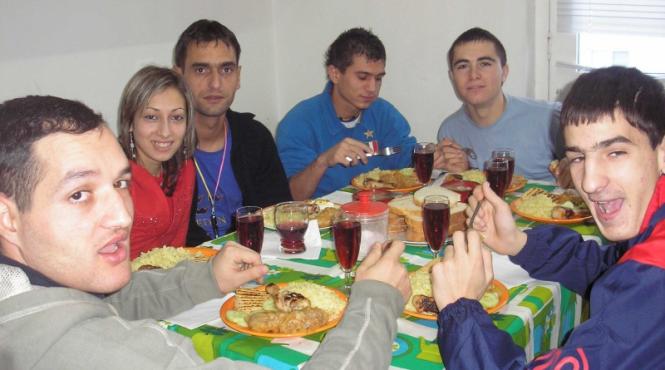 de 15 ani isi cauta mama disparuta