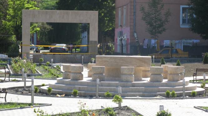 uricani kitsch uri dupa opera lui constantin brincusi