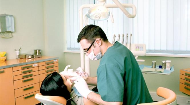 campanie cit de sanatos este zimbetul tau preveniti parodontoza