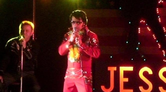 sosia lui elvis concurs dedicat internautilor din intreaga lume