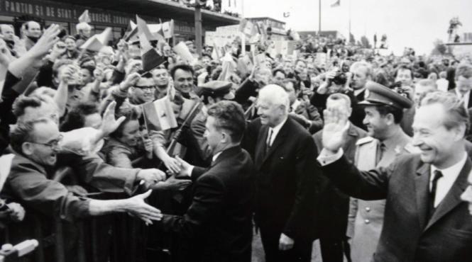 presiuni manevre si amenintari sovietice