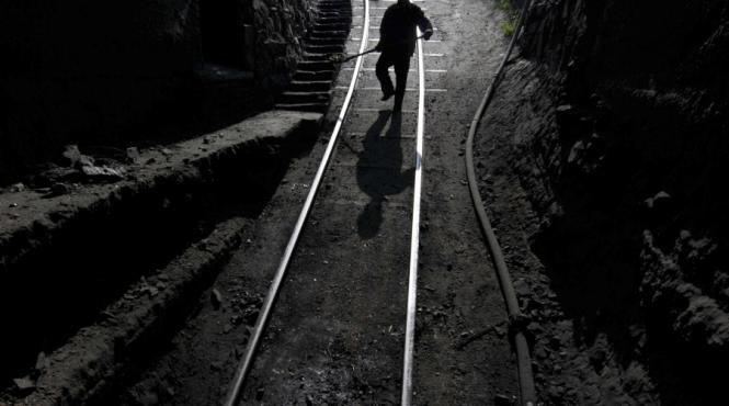 rusia scumpeste fortat carbunele