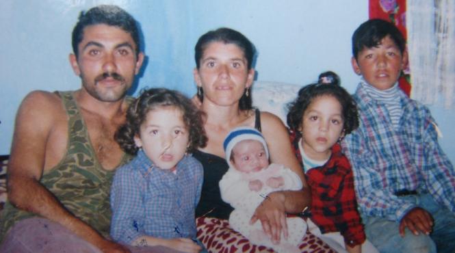 din ghetou asteptandu l pe mailat