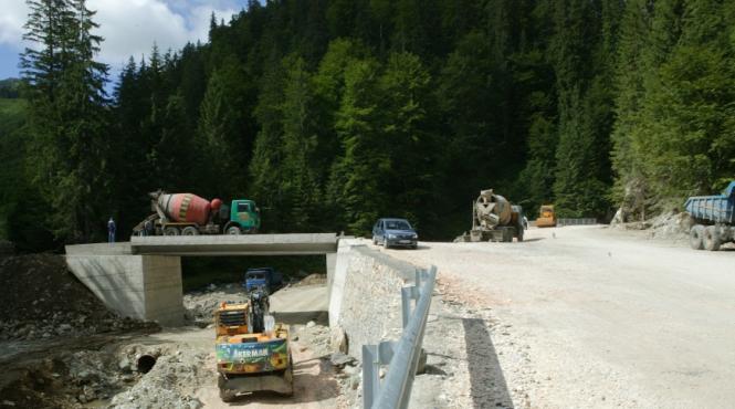 drumul lui basescu mai rapid decat autostrada bechtel