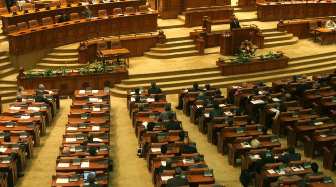 dublu mesaj directiva lui basescu din parlament catre tribunal