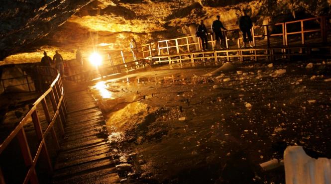 autorit acirc ti nep acirc s acirc toare se degradeaza pesterile