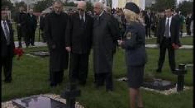 tiraspol cimitirul eroilor romani s a transformat in complexul ostasului rus