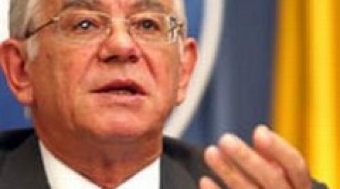 fara precedent guvernul ar putea ingheta salariile