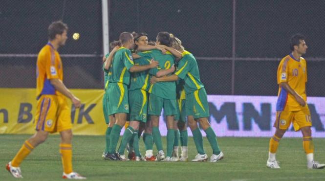 adversare cm 2010 lituania vrea sa ramana cu picioarele pe pamant