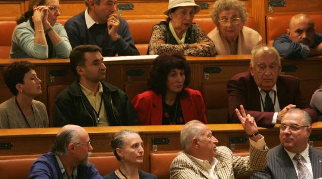 contestatie la curtea constitutionala alianta pnl pd l apara mafia imobiliara