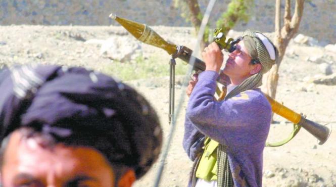 afganistan talibanii si al qaeda spioneaza alianta