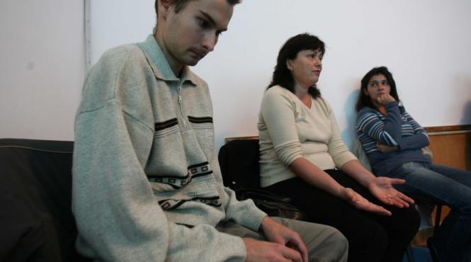 doctorul le recomanda mamelor internarea in centre