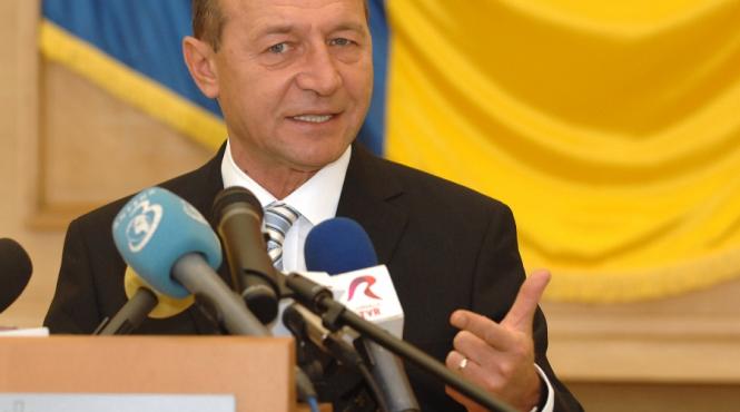 dupa alegeri t basescu lanseaza teoria loviturii de stat