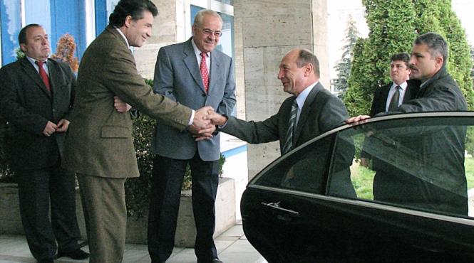 arma icirc mpotriva crizei taxa auto suspendata trei pana la sase luni