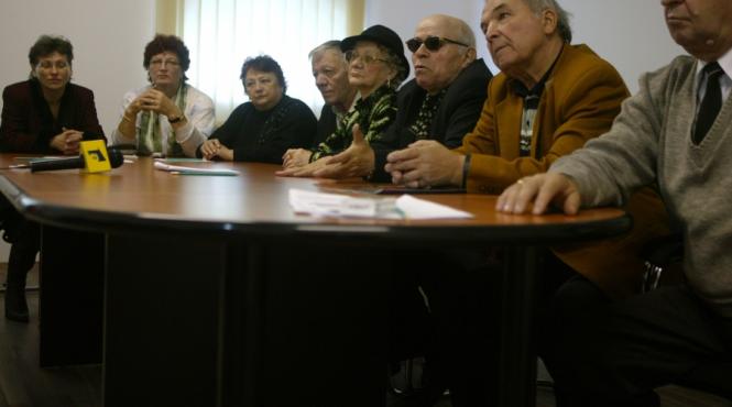 icirc ncercare de manipulare telefoane otravite impotriva lui voiculescu