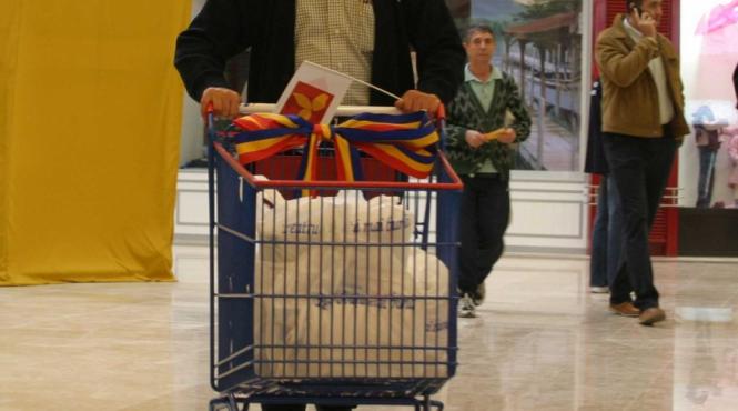 ipocrizia noului cavaler al industriei presedintele basescu fabricat in romania