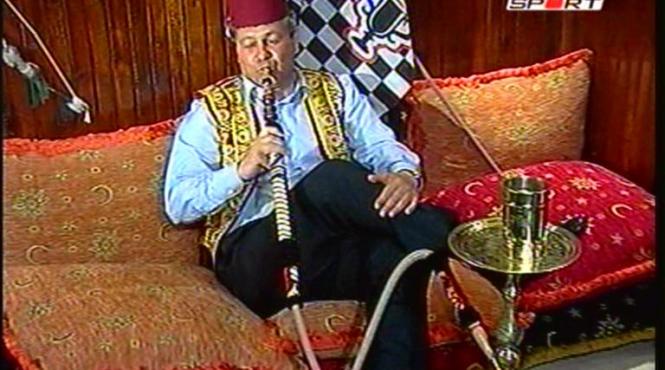 fotomac galatasaray a pus mana pe mircea lucescu