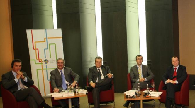 interconectare mobilii in razboiul declaratiilor