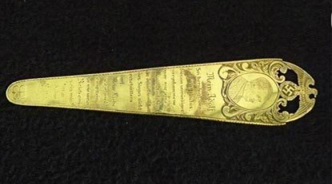 un roman arestat in sua pentru ca a vrut sa vanda bunuri care i au apartinut lui hitler