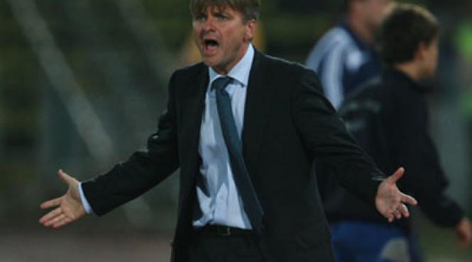 marian iancu uhrin sa se duca la steaua este un antrenor bun nu pleaca de aici spune conducerea judetului