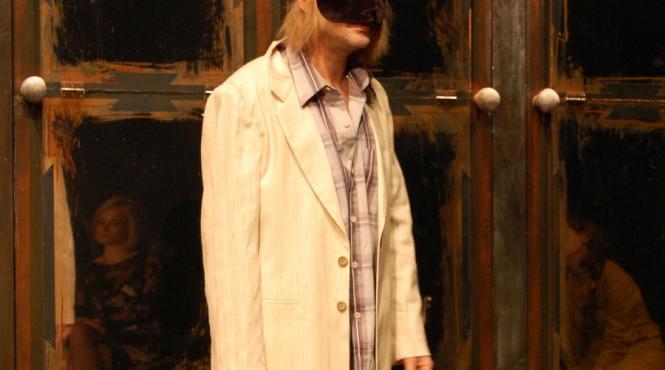 premiere icirc n bucuresti noul an incepe cu hamlet