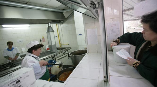 din criza icirc n criza foametea bate la usa cum sa procedam