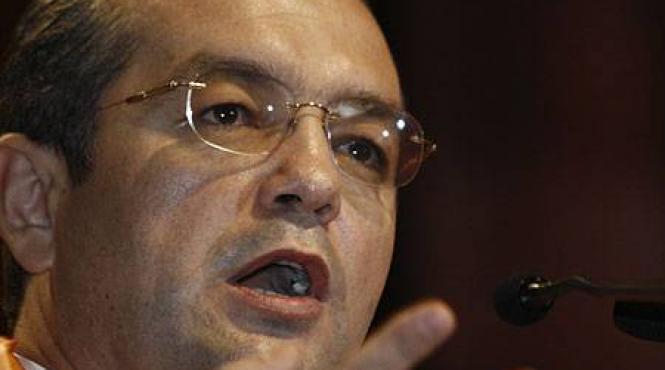 premierul emil boc prezinta planul de guvernare in camera deputatilor si in senat