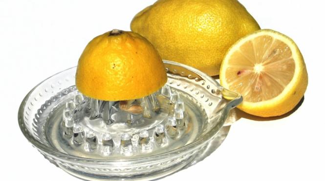 mananca inteligent suc de lamaie