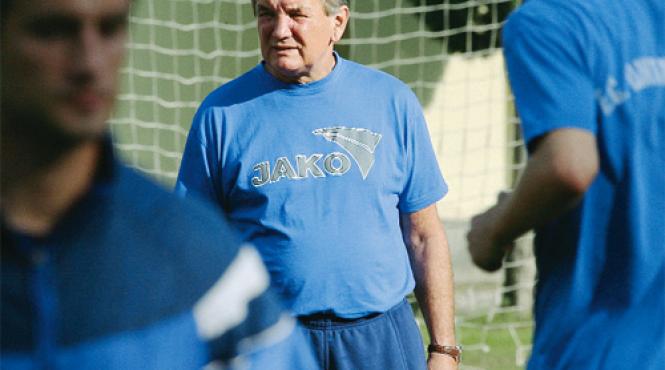 cfr cluj vine uhrin senior