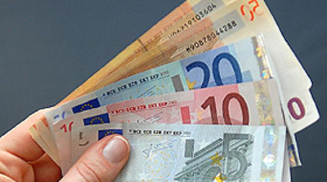 cursul de schimb a atins maximul istoric