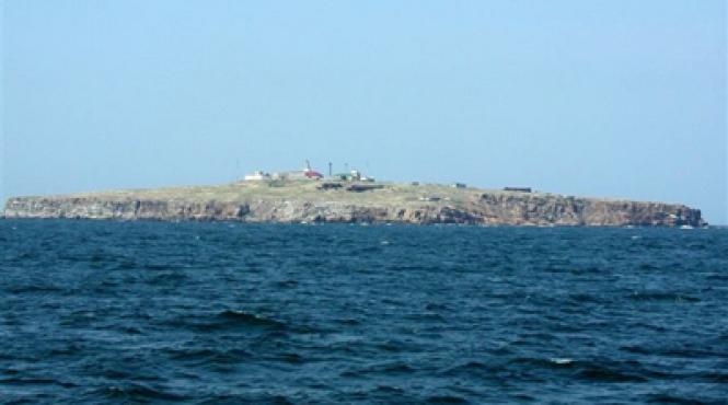 presa ucraineana isi aminteste de rezervele de hidrocarburi din jurul insulei serpilor