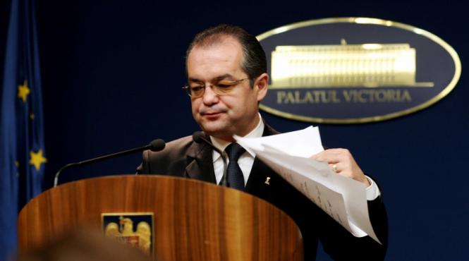 micul ilegalist e mare ambitios profesorul emil boc repetent la constitutie