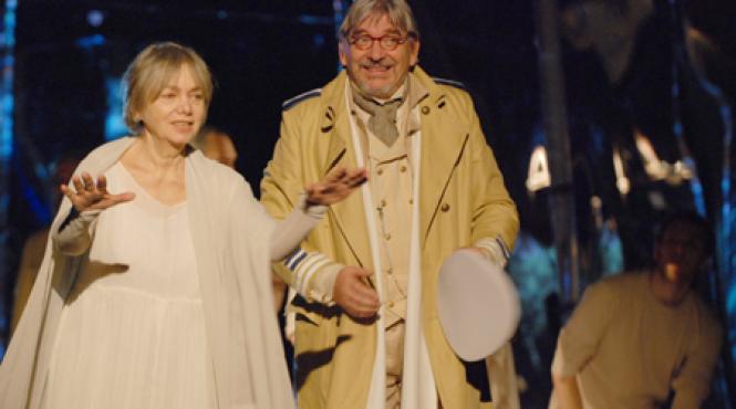 premiera la teatrul mic o insula a furtunilor