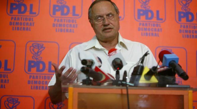 udmr face presiuni pd l nevoit sa schimbe prefectii