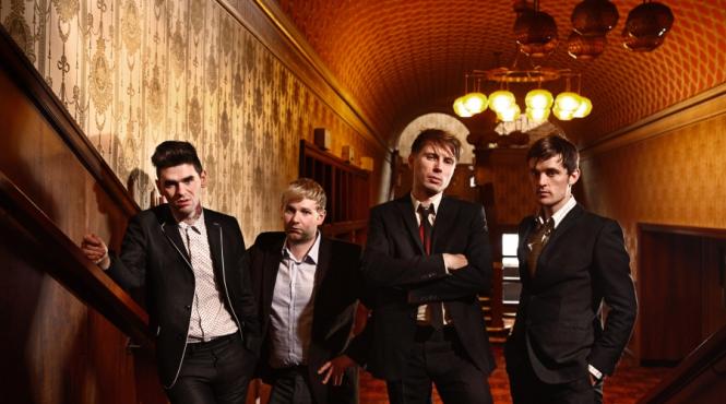 la b estfest grupul scotian franz ferdinand canta in ziua iggy pop
