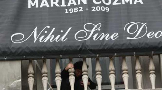 adio pasarila mort e doar cel uitat noi nu te vom uita niciodata