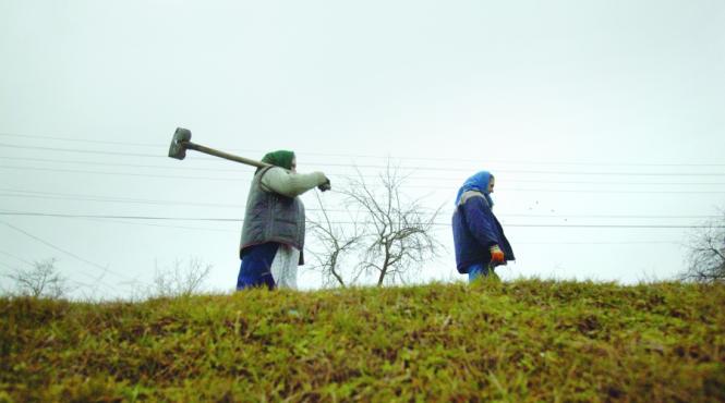 si muncite si cu banii luati comuna cu pensiile in podul cap ului